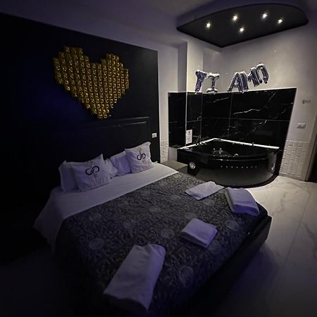 Infinity Suite Acerra Exterior foto