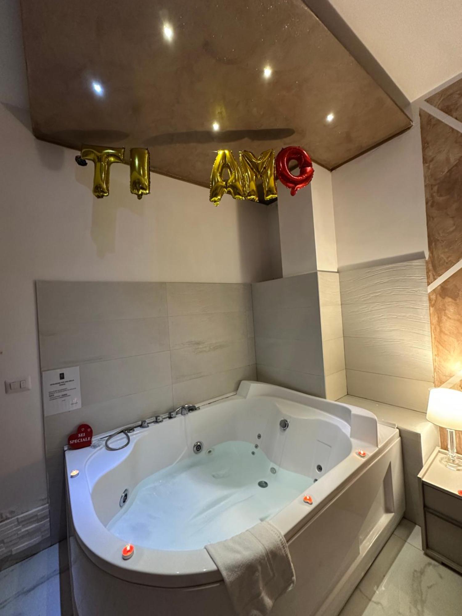 Infinity Suite Acerra Exterior foto